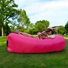 Carregar imagem no visualizador da galeria, Sofá Inflável De Ar Portátil Puff Impermeável Praia Camping

